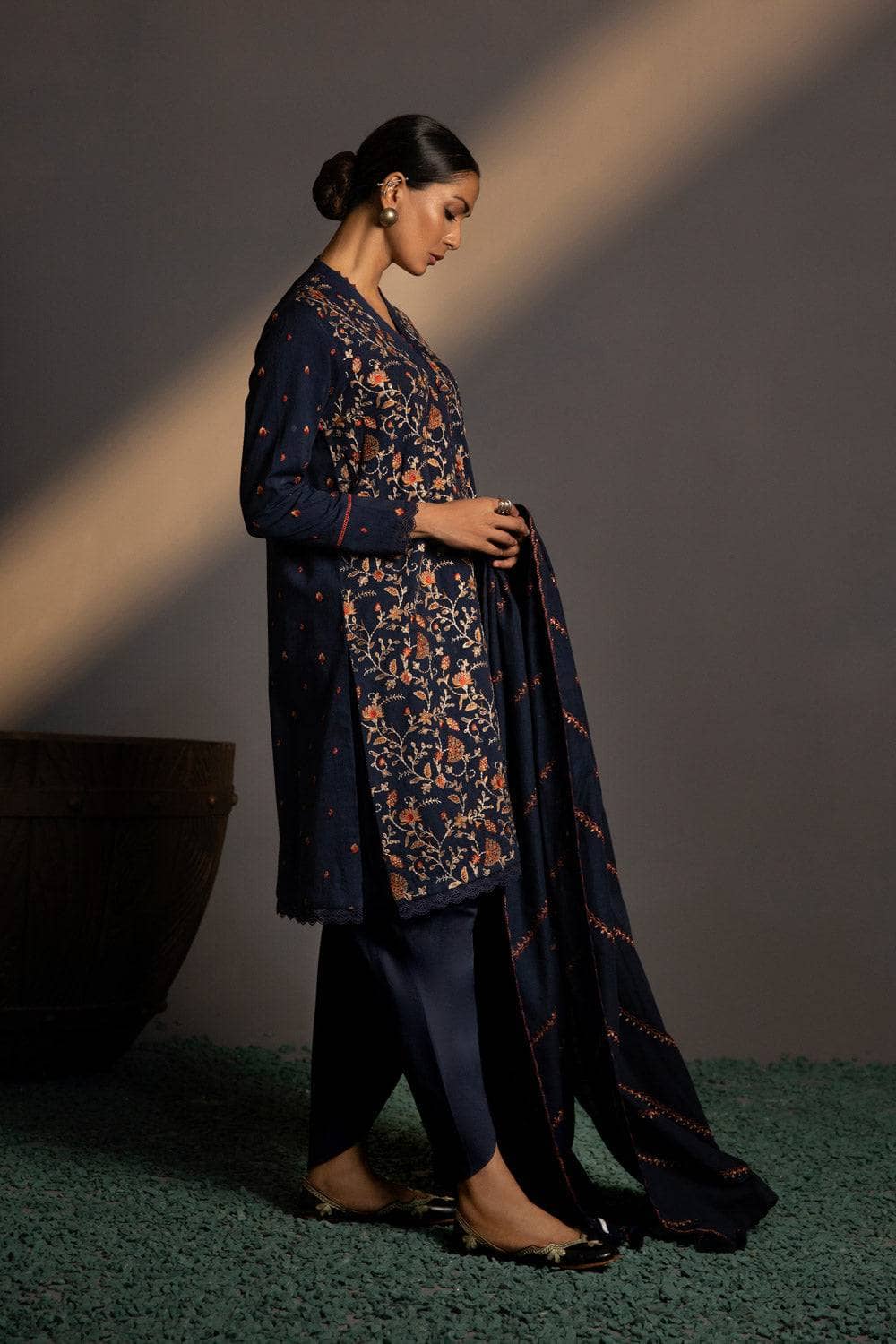 Img_sapphire_winter_2022_awwal_boutique
