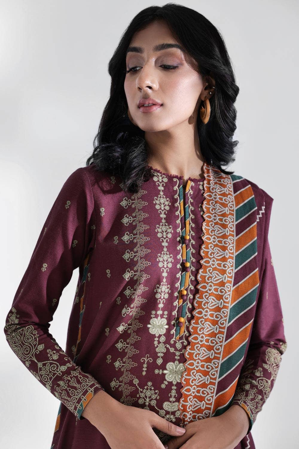 img_sapphire_winter_2022_awwal_boutique