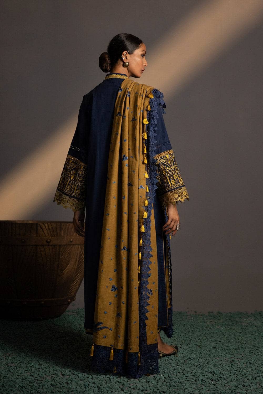 img_sapphire_winter_2022_awwal_boutique