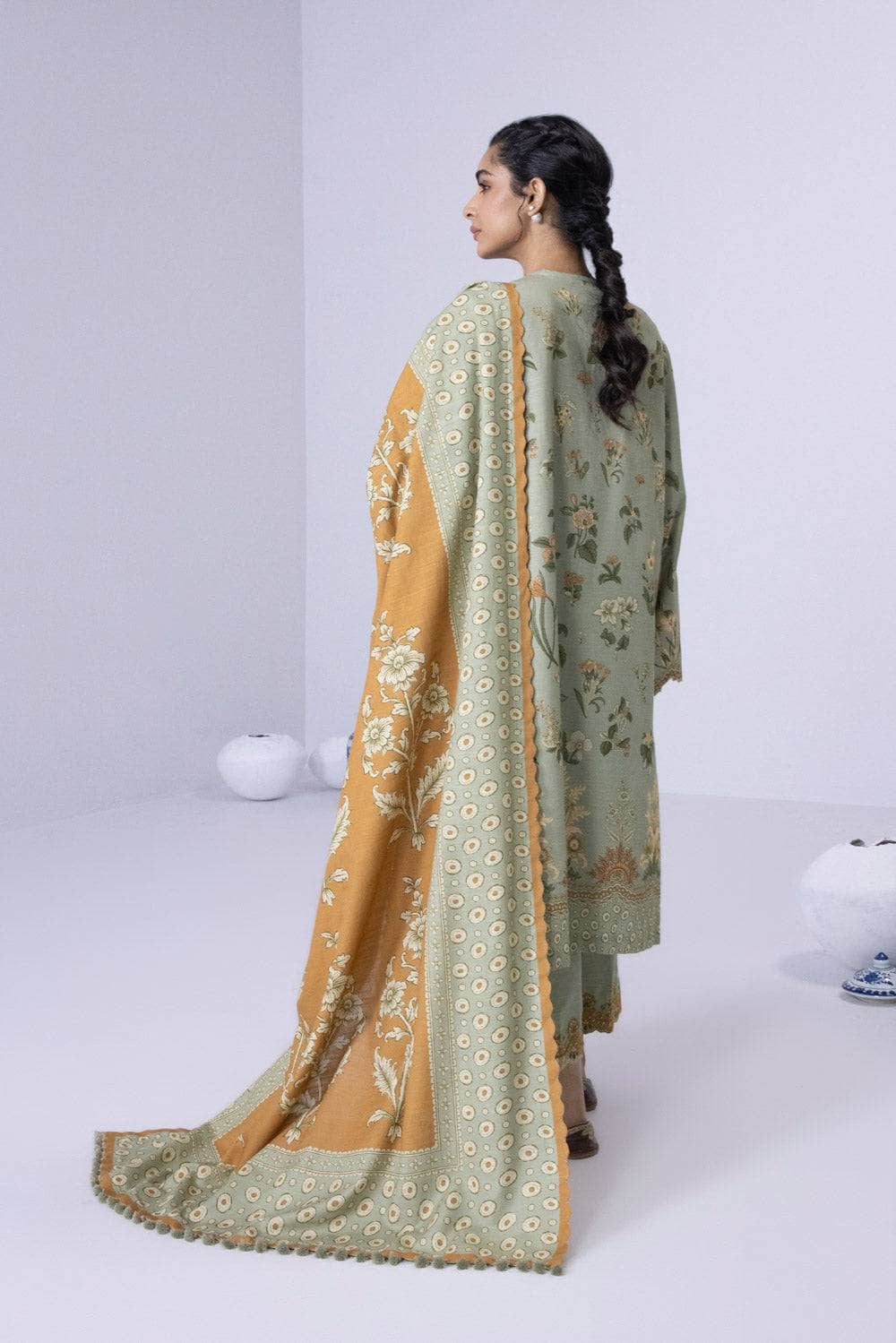 img_sapphire_winter_2022_awwal_boutique