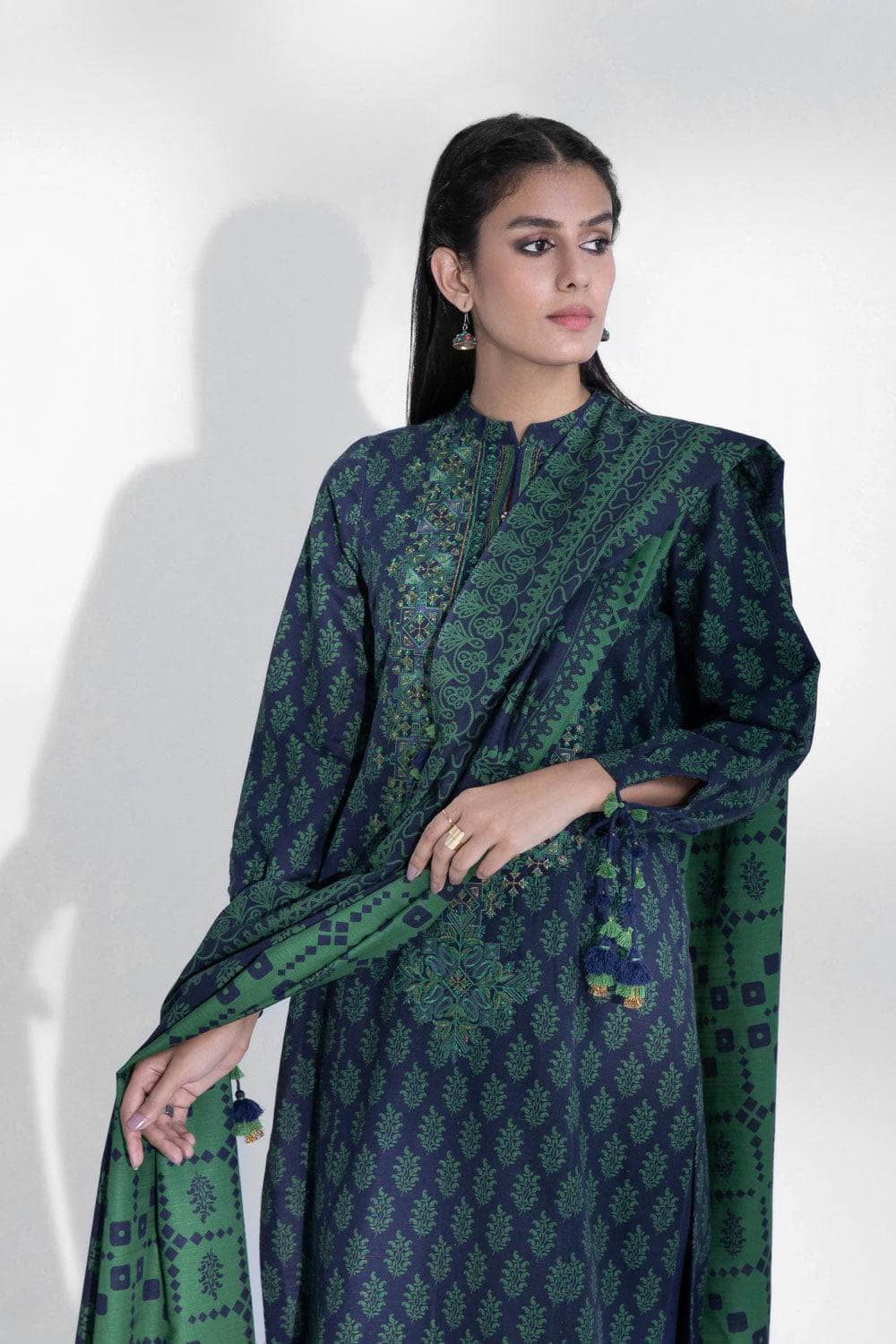 img_sapphire_winter_2022_awwal_boutique