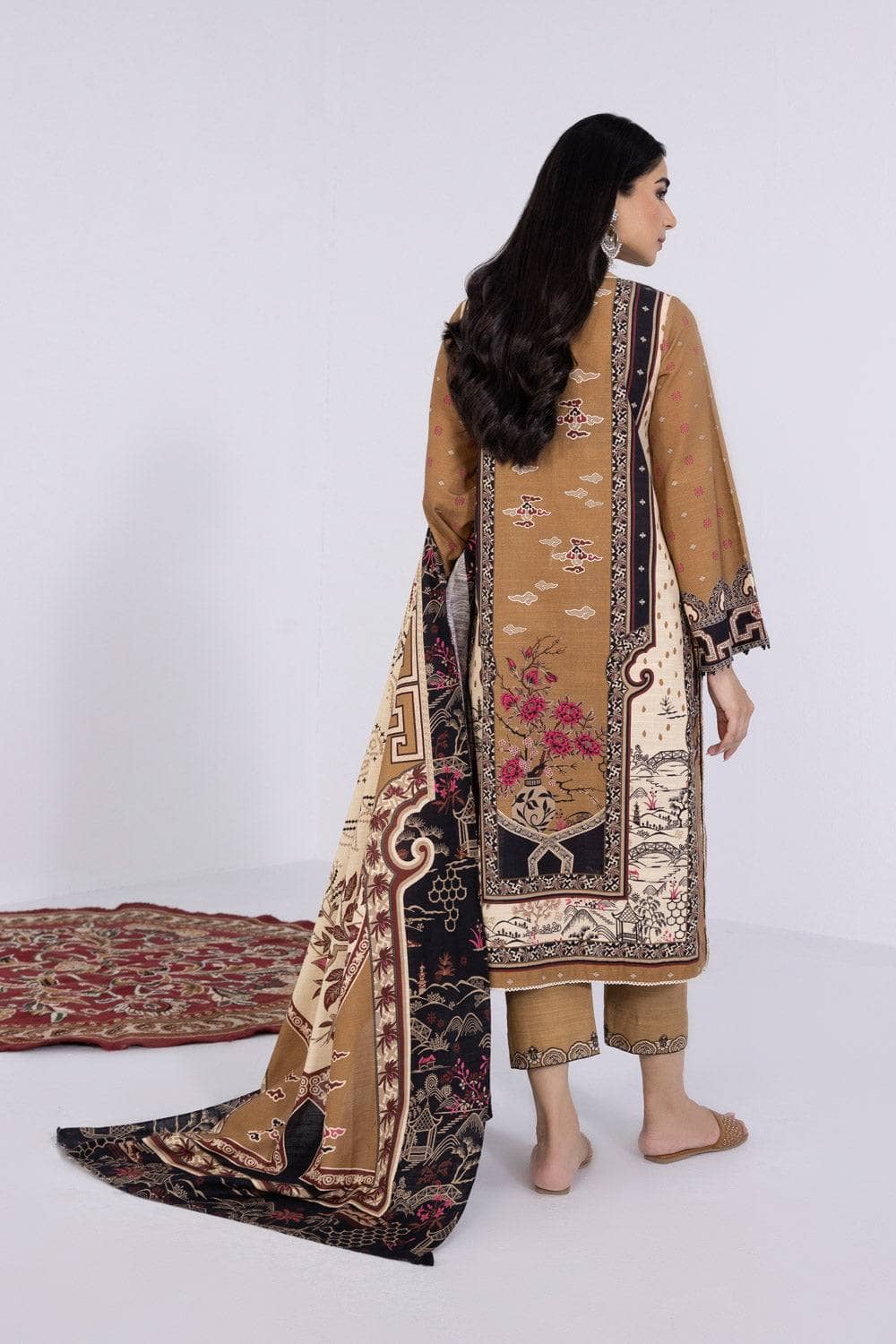 img_sapphire_winter_2022_awwal_boutique
