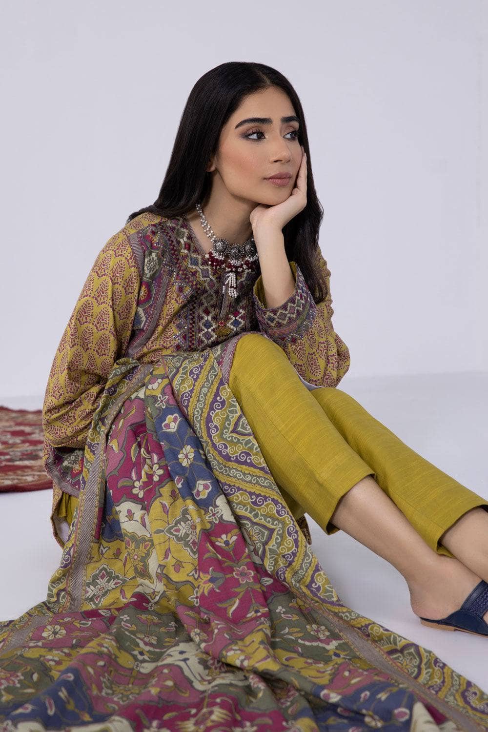 img_sapphire_winter_2022_awwal_boutique