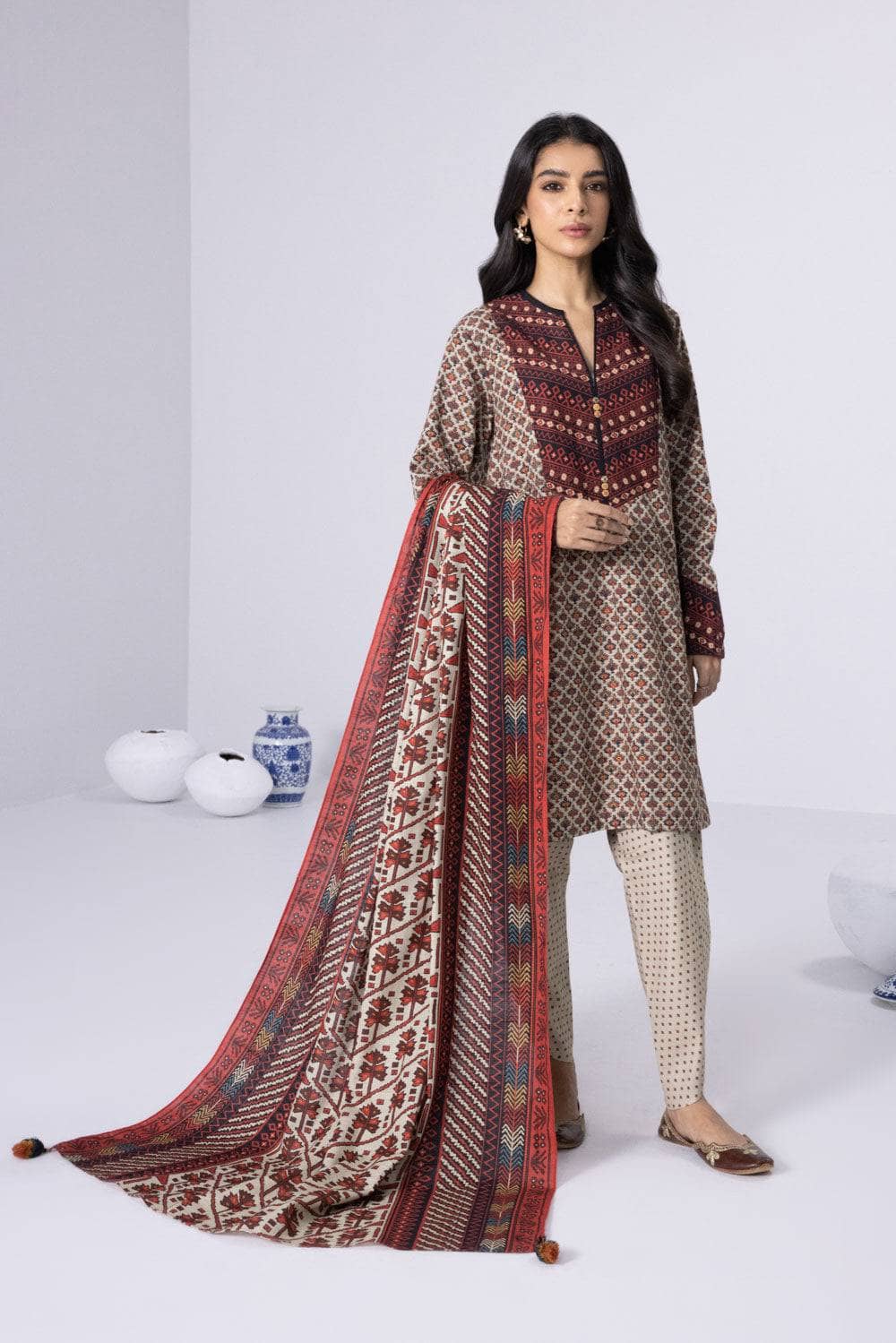 img_sapphire_winter_2022_awwal_boutique