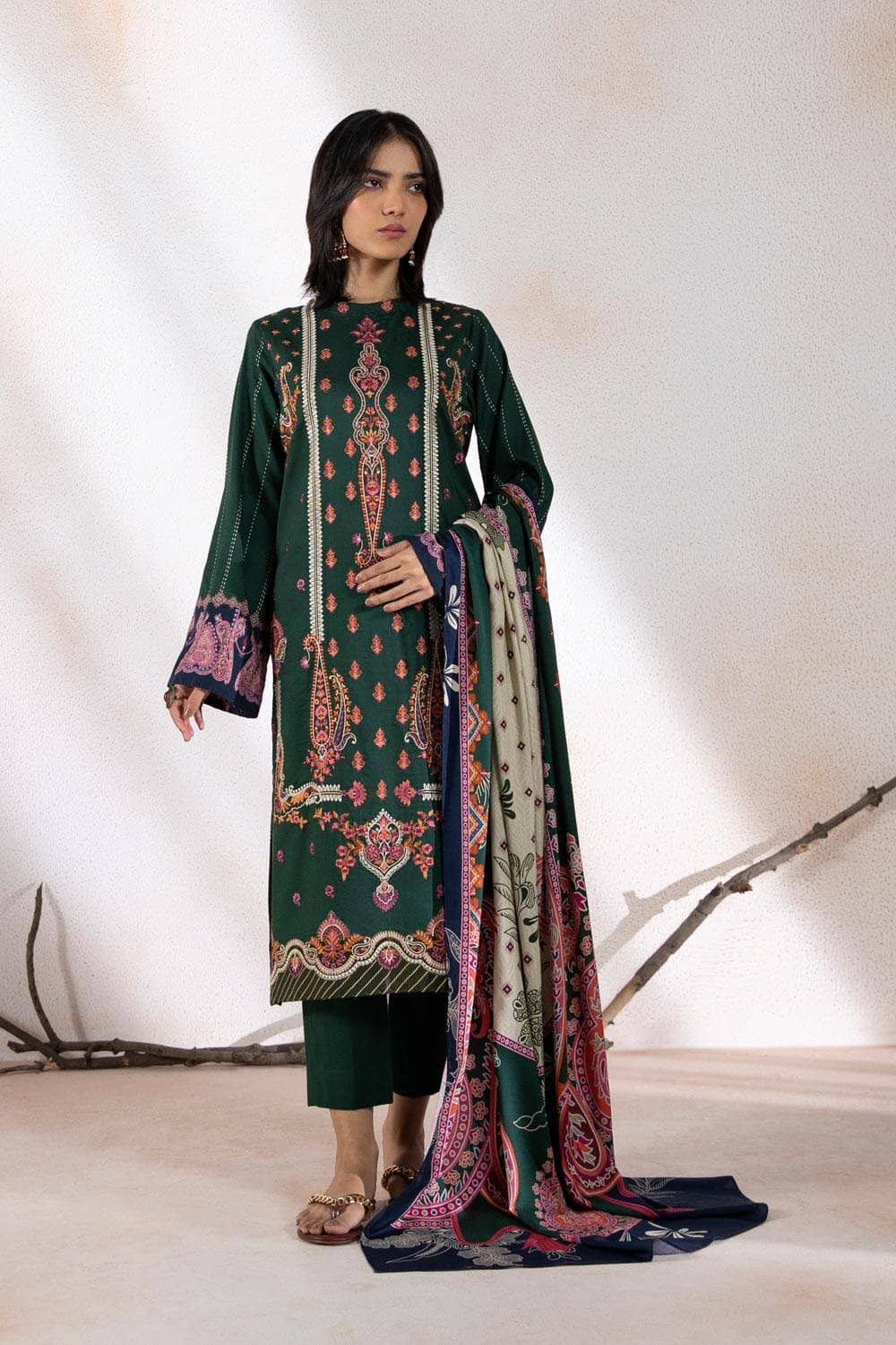 img_sapphire_winter_2022_awwal_boutique