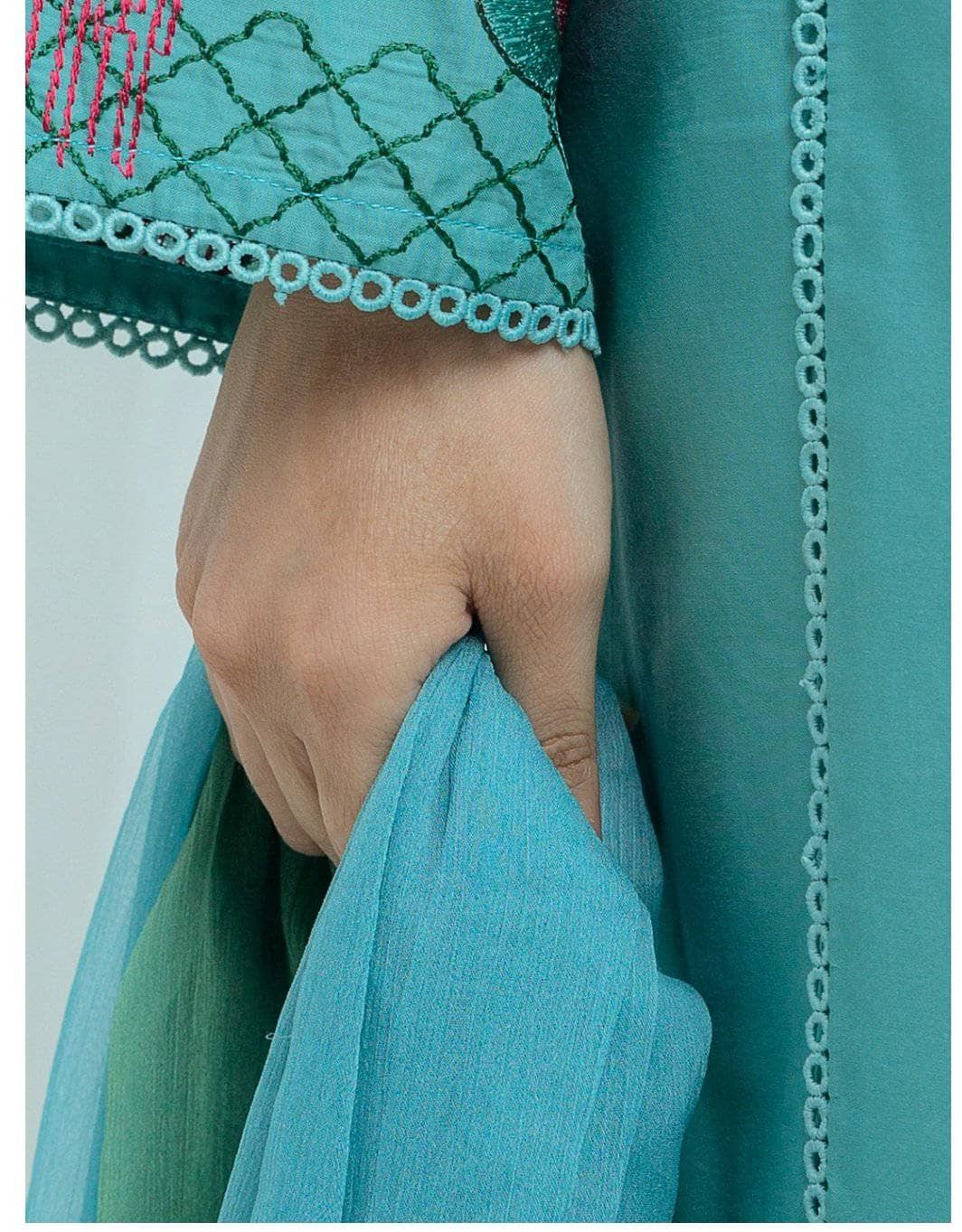 img_beechtree_lawn_2021_awwal_boutique