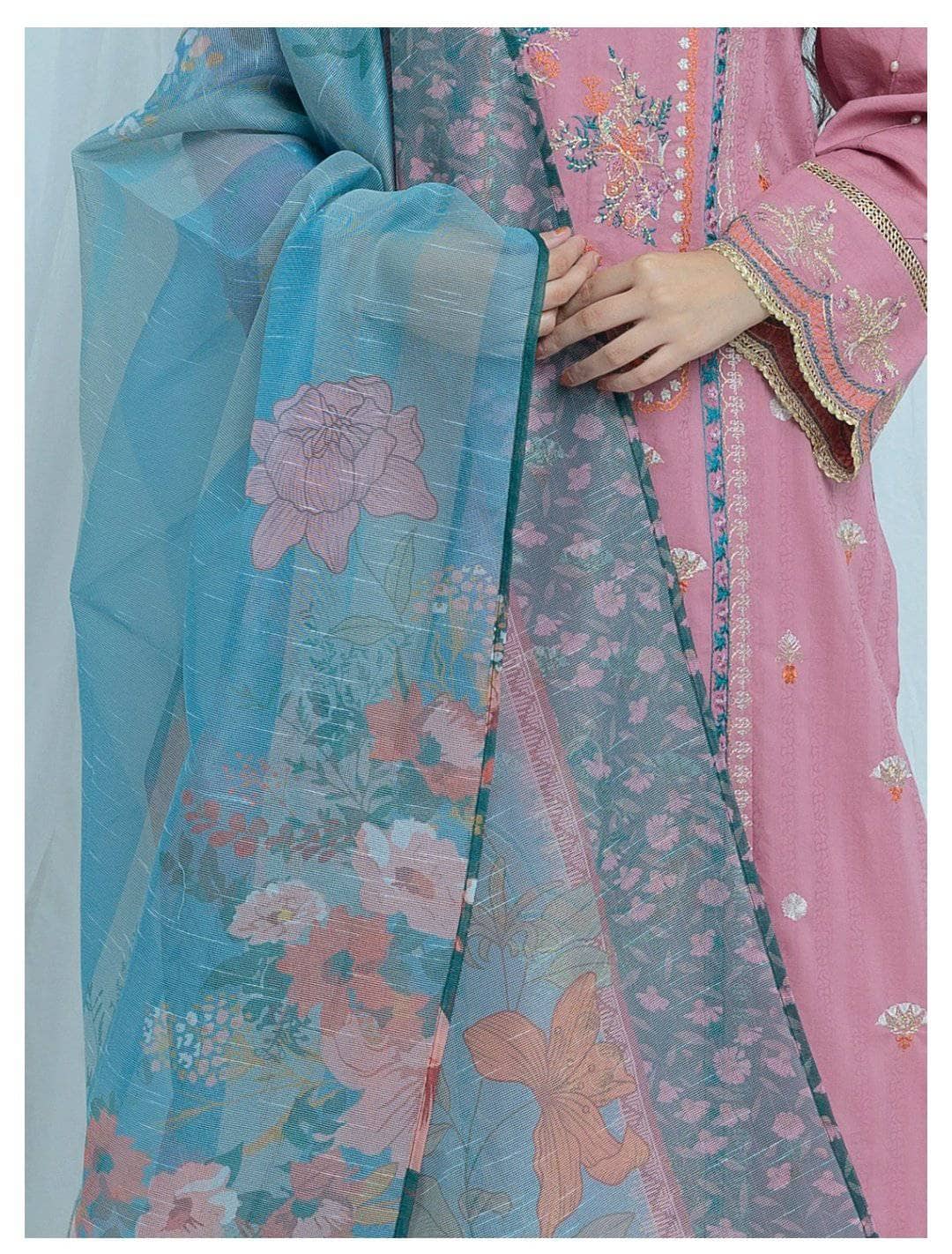 img_beechtree_lawn_2021_awwal_boutique