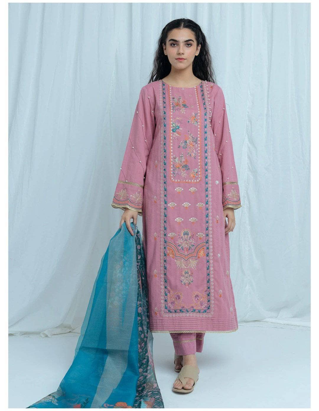 img_beechtree_lawn_2021_awwal_boutique