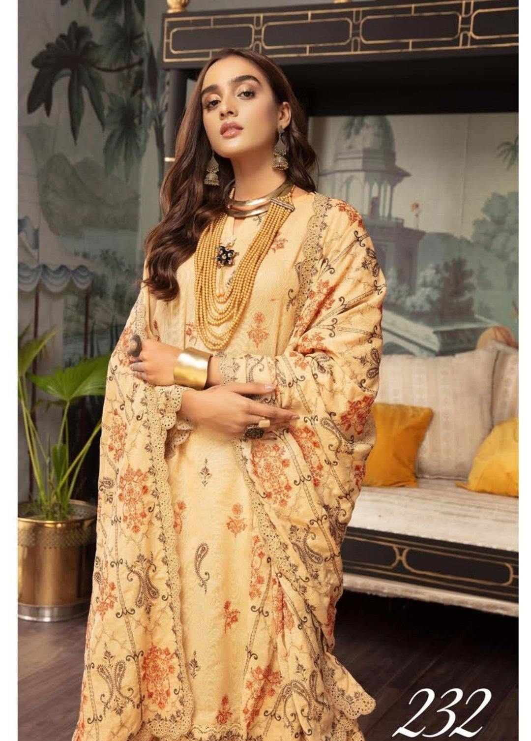 img_shaista_karandi_winter_collection_awwal_boutique