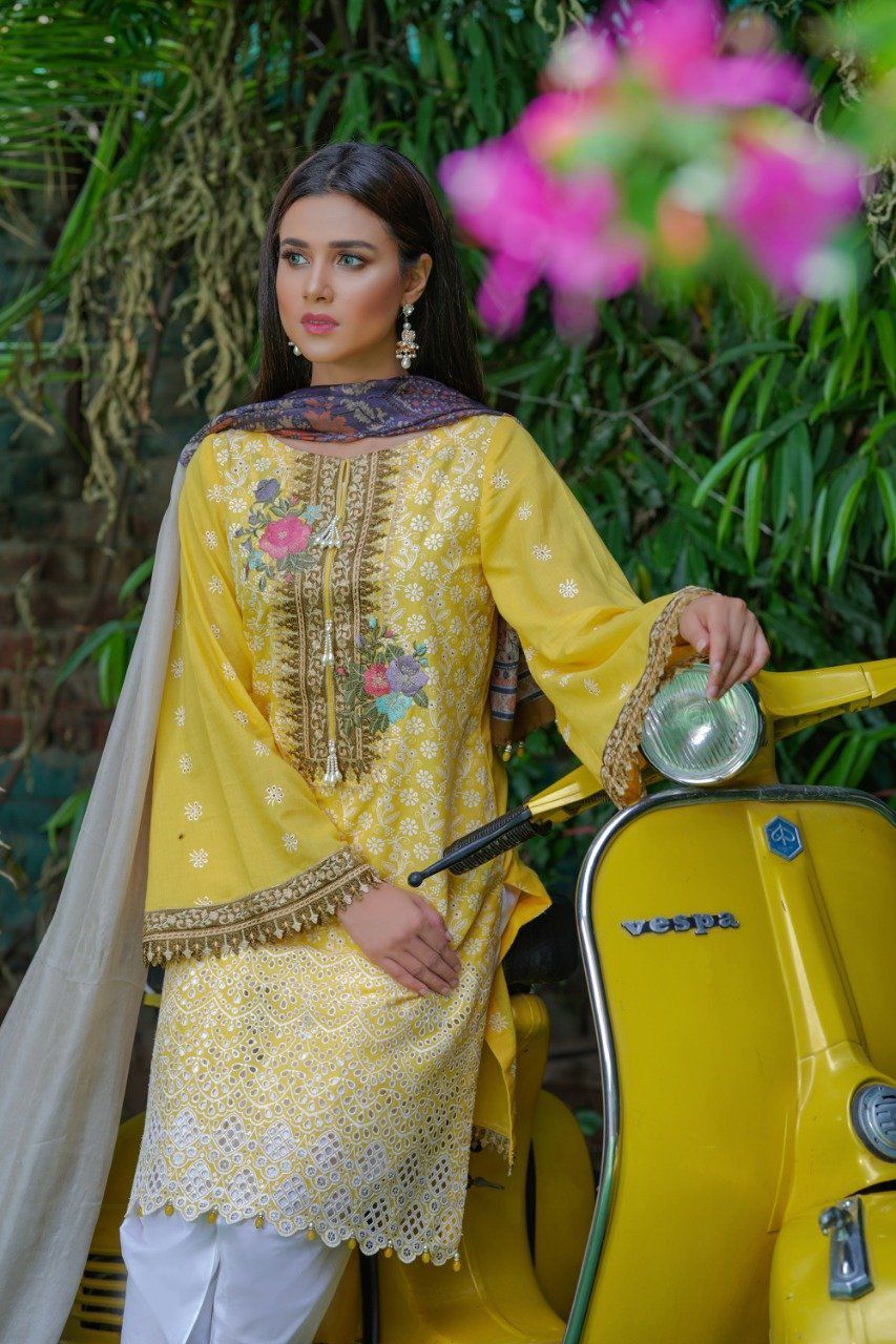 img_anamta_schiffly_lawn_collection_awwal_boutique