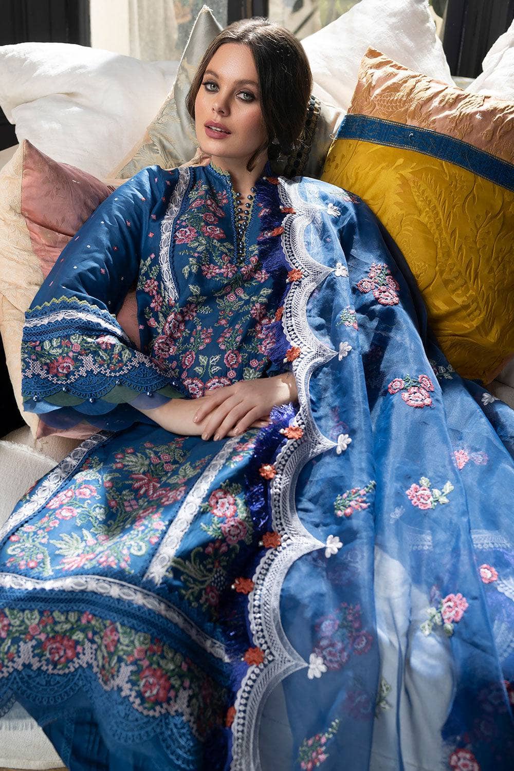 img_sobia_nazir_lawn_23_awwal_boutique
