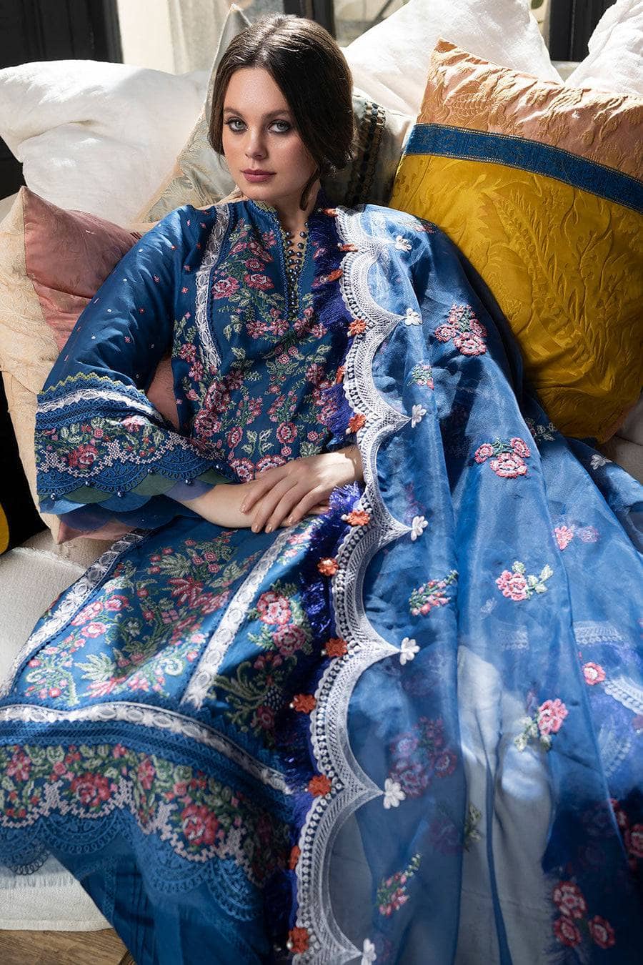 img_sobia_nazir_lawn_23_awwal_boutique