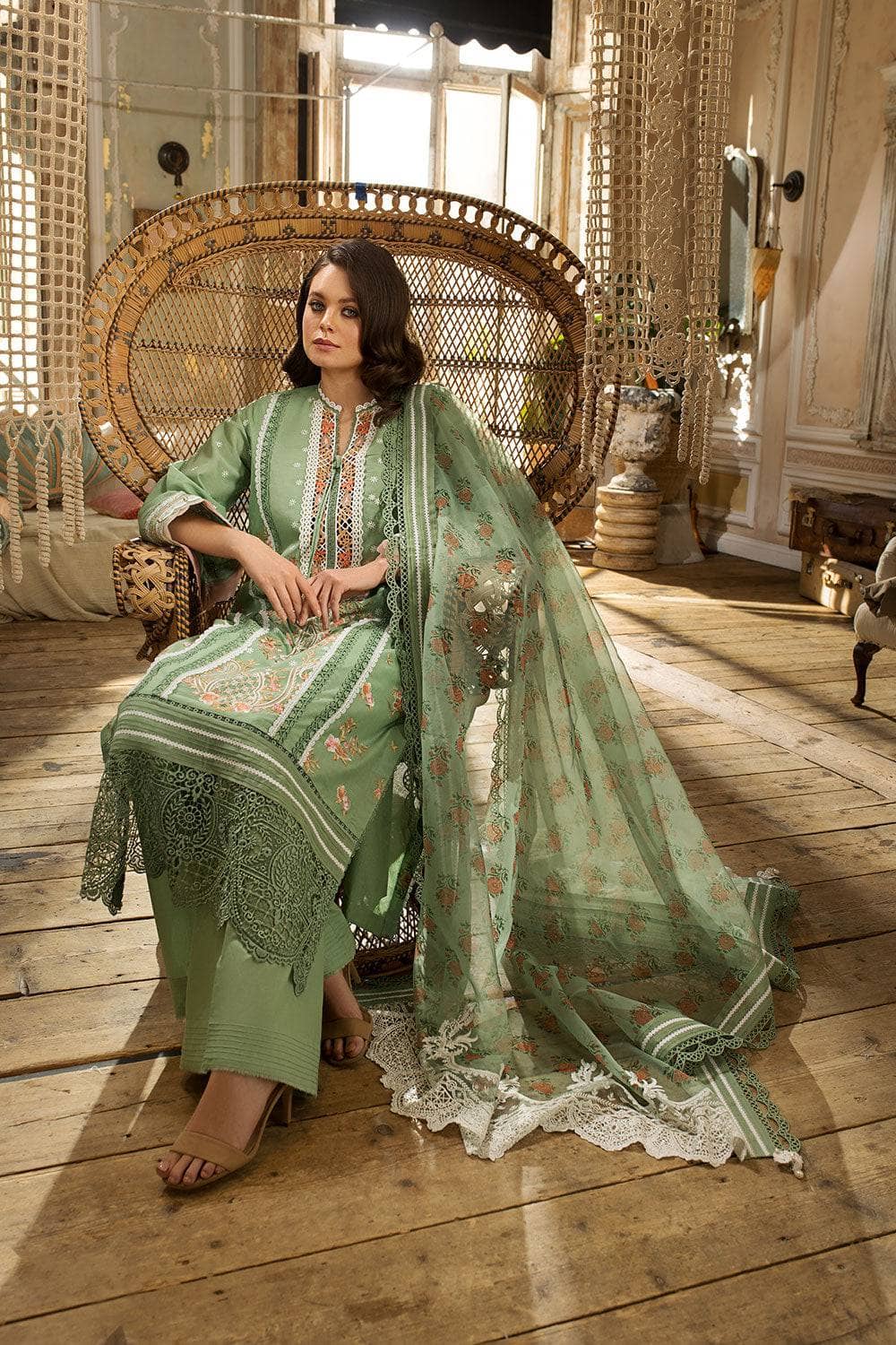 img_sobia_nazir_lawn_23_awwal_boutique