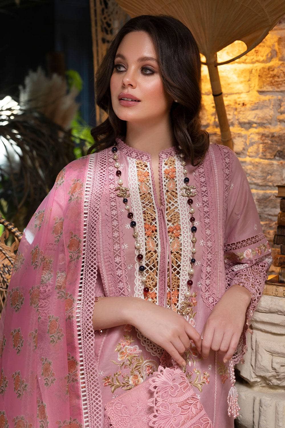 img_sobia_nazir_lawn_23_awwal_boutique