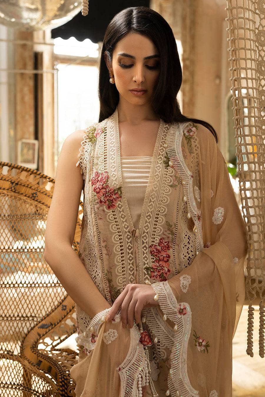 img_sobia_nazir_lawn_23_awwal_boutique