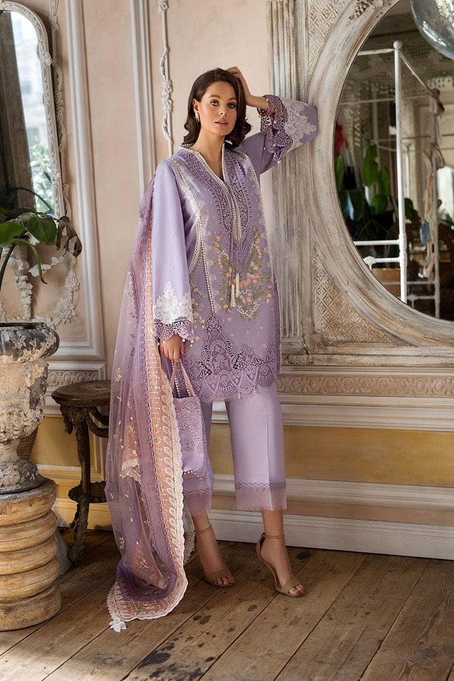 img_sobia_nazir_lawn_23_awwal_boutique