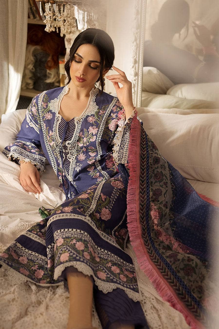 img_sobia_nazir_lawn_23_awwal_boutique