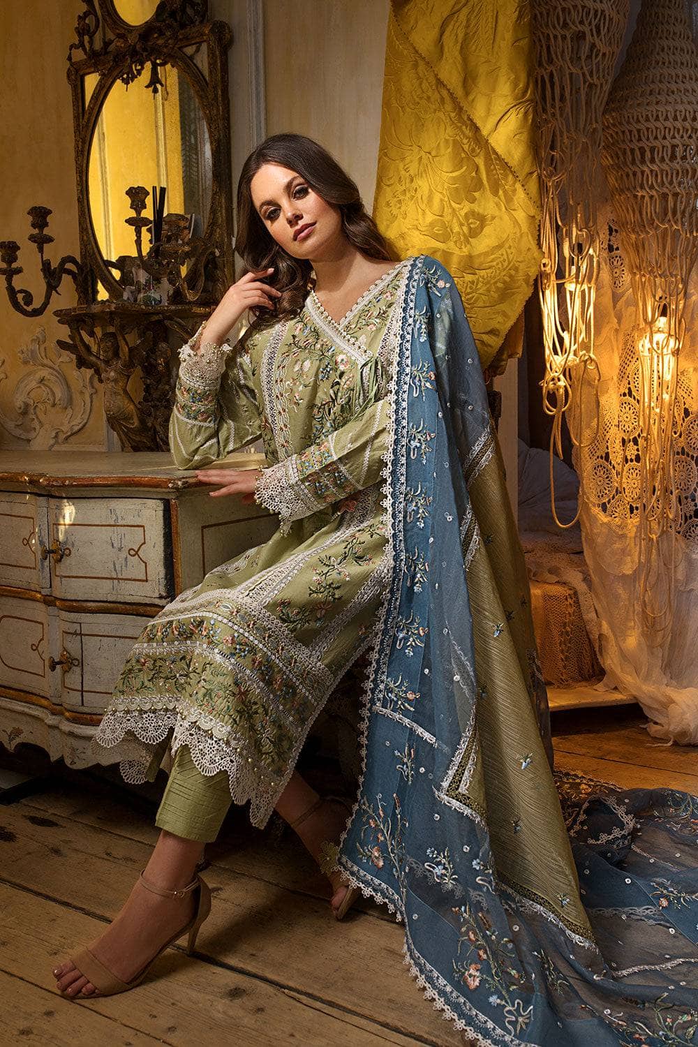 img_sobia_nazir_lawn_23_awwal_boutique