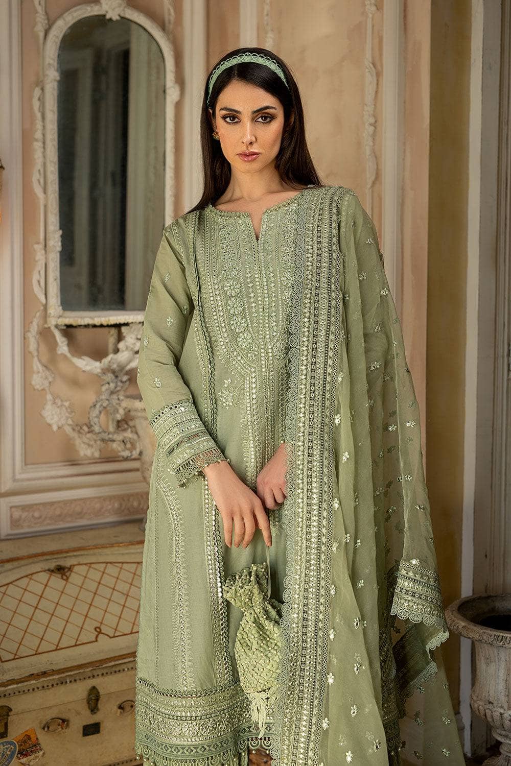 img_sobia_nazir_lawn_23_awwal_boutique