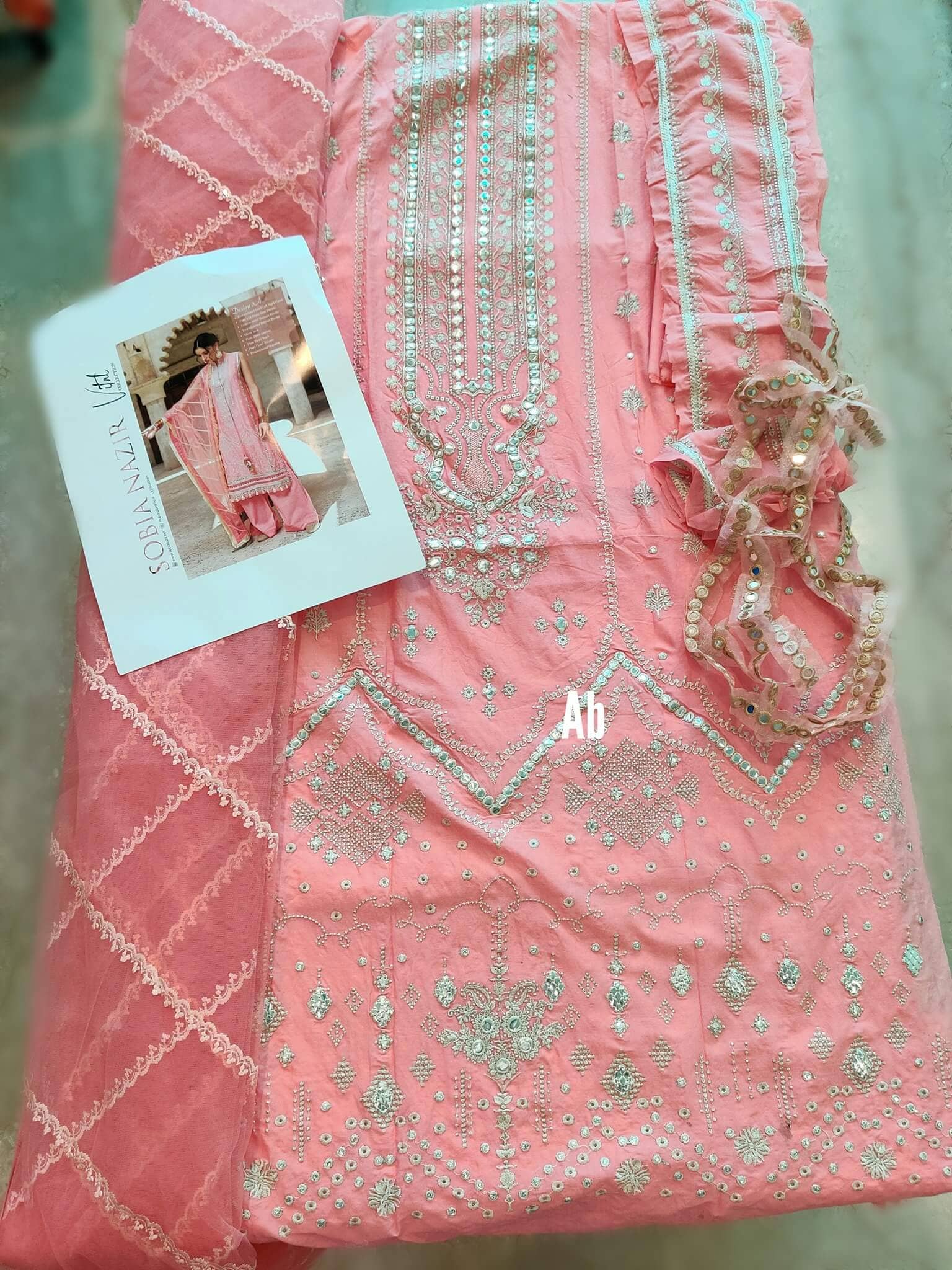 img_open_pic_sobia_nazir_vital_lawn_awwal_boutique