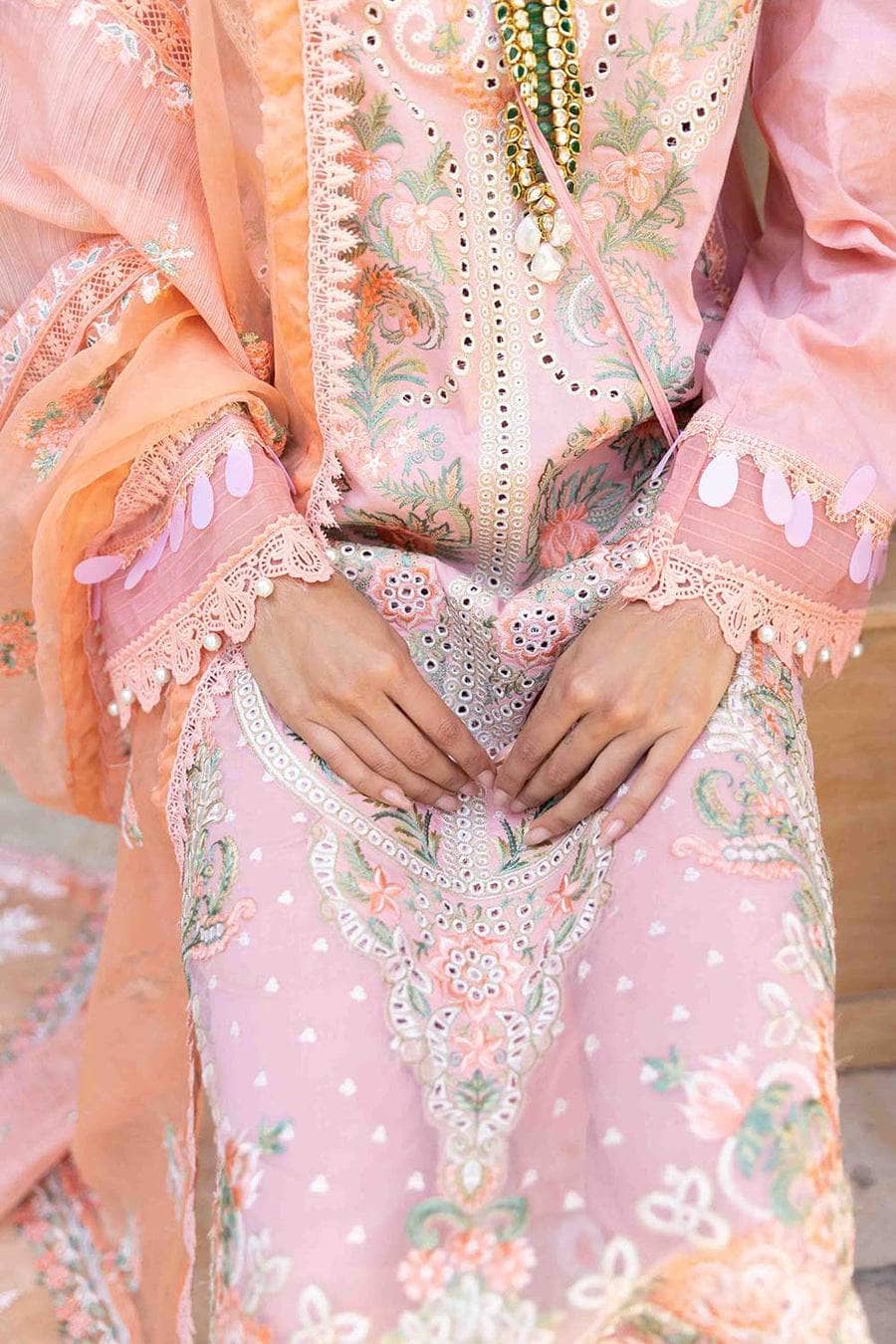 img_sobia_nazir_lawn_22_awwal_boutique