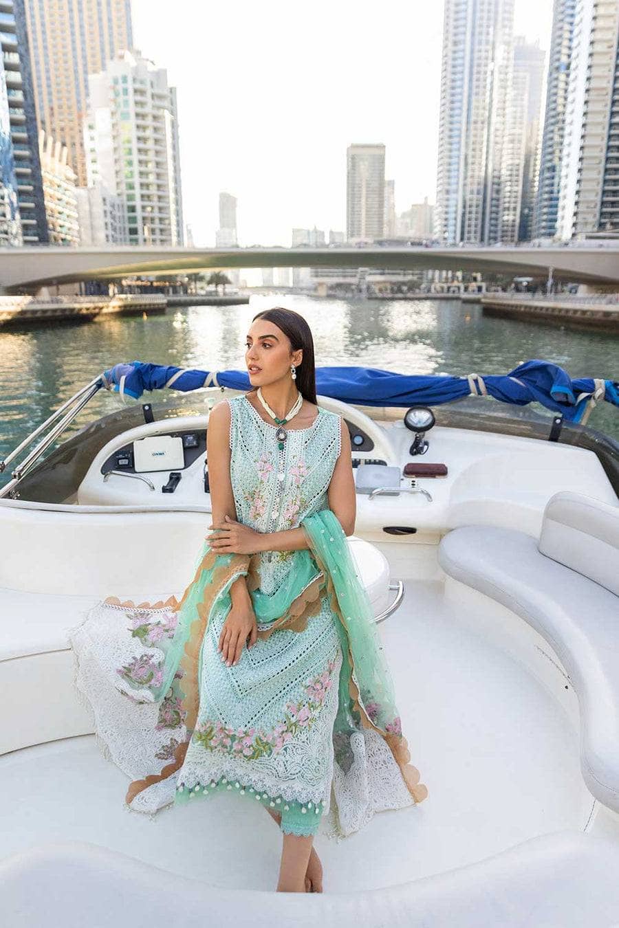 img_sobia_nazir_lawn_22_awwal_boutique