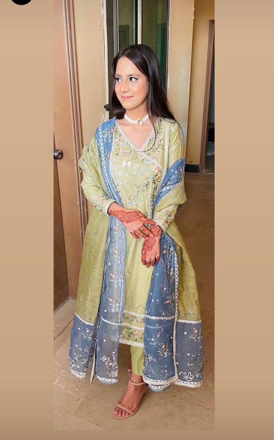 img_sobia_nazir_lawn_23_awwal_boutique
