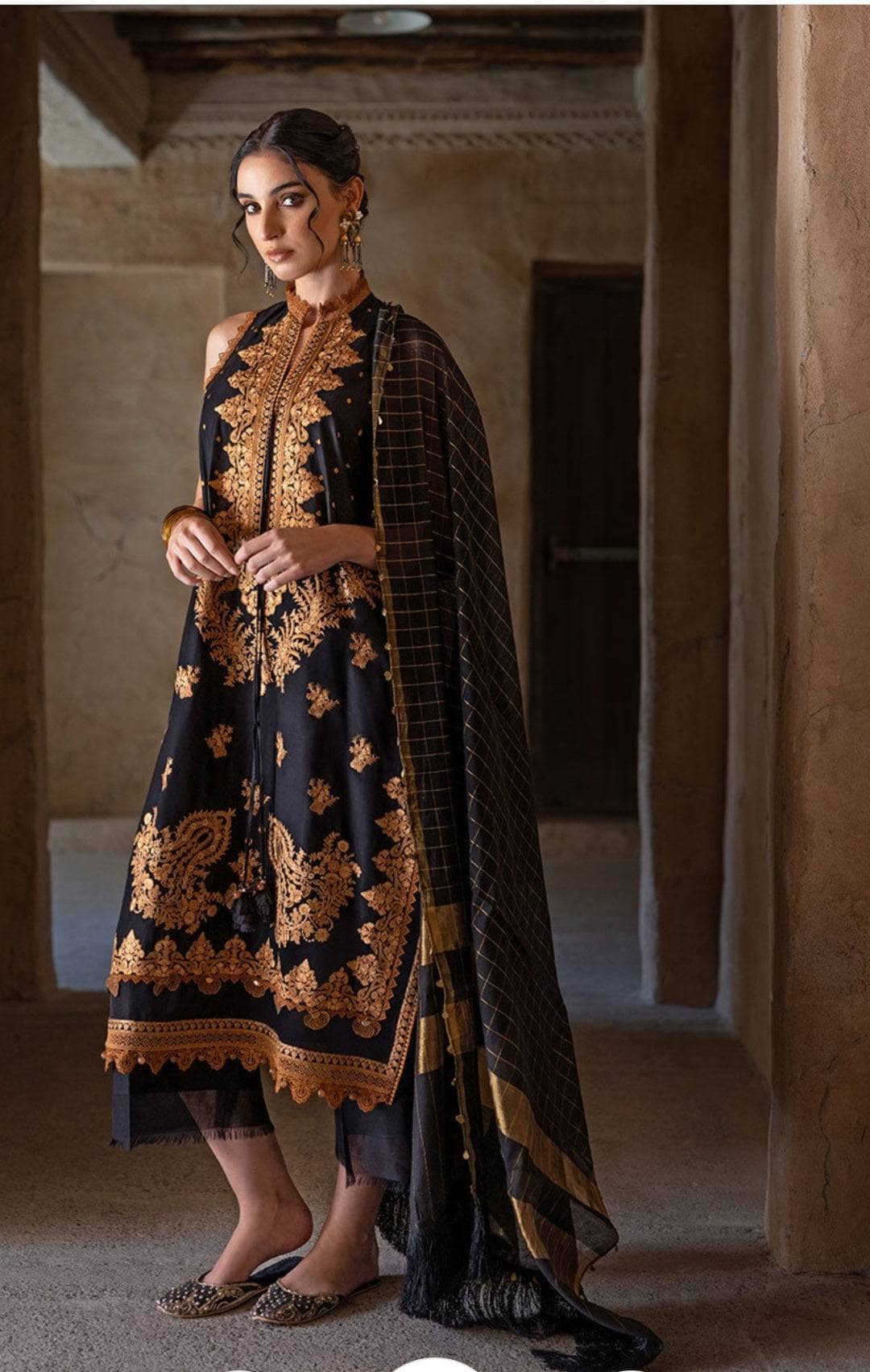 img_sobia_nazir_vital_lawn_22_awwal_boutique