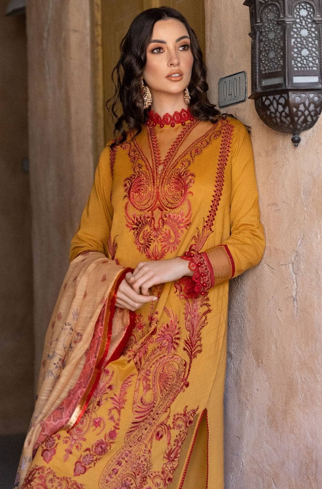 img_sobia_nazir_vital_lawn_22_awwal_boutique