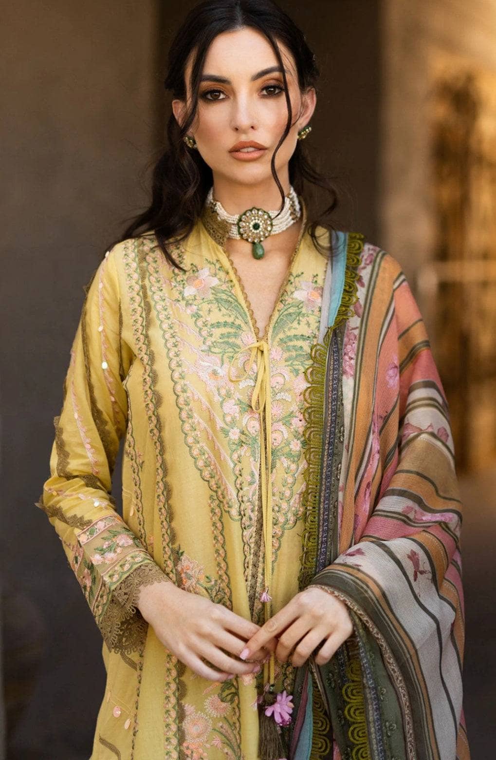 img_sobia_nazir_vital_lawn_22_awwal_boutique