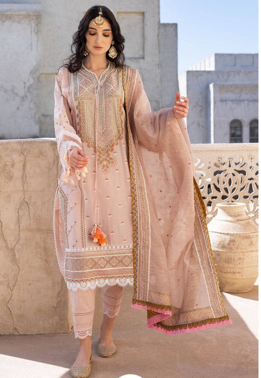 img_sobia_nazir_vital_lawn_22_awwal_boutique