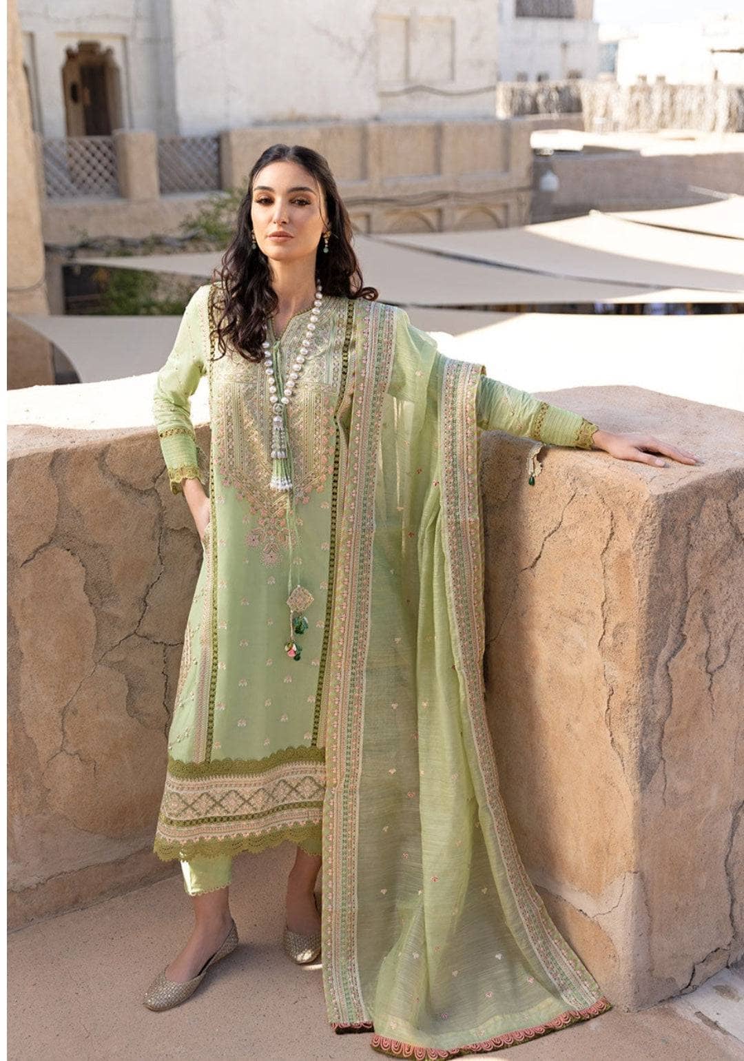 img_sobia_nazir_vital_lawn_22_awwal_boutique