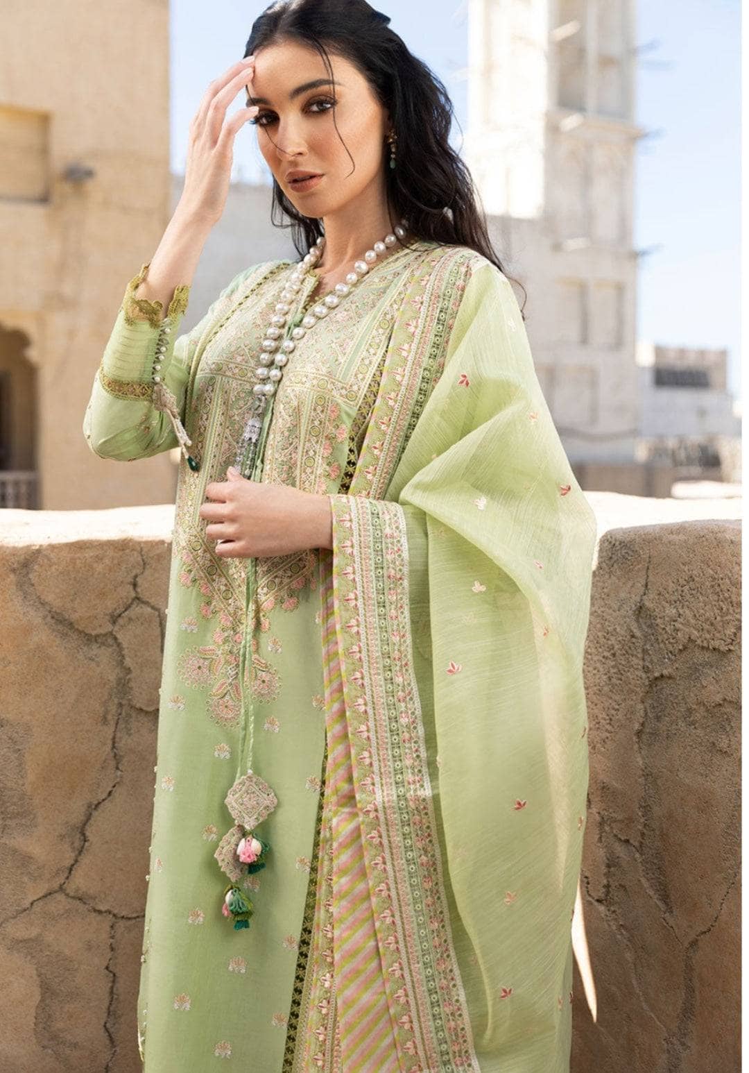 img_sobia_nazir_vital_lawn_22_awwal_boutique