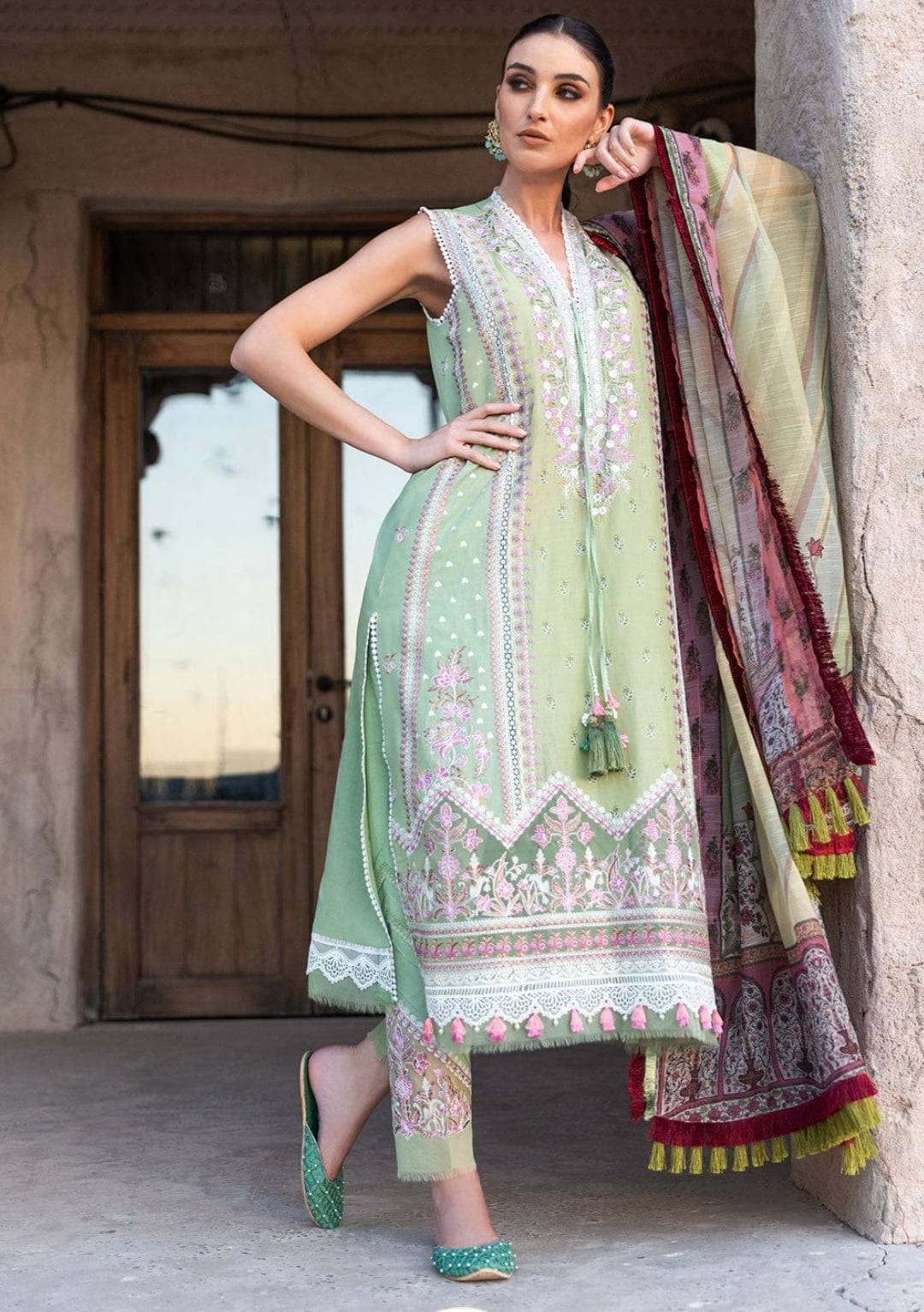 img_sobia_nazir_vital_lawn_22_awwal_boutique