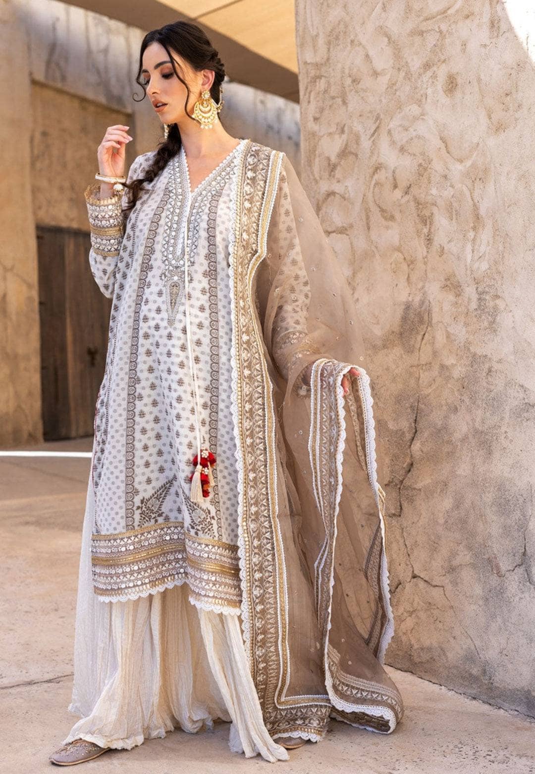 img_sobia_nazir_vital_lawn_22_awwal_boutique