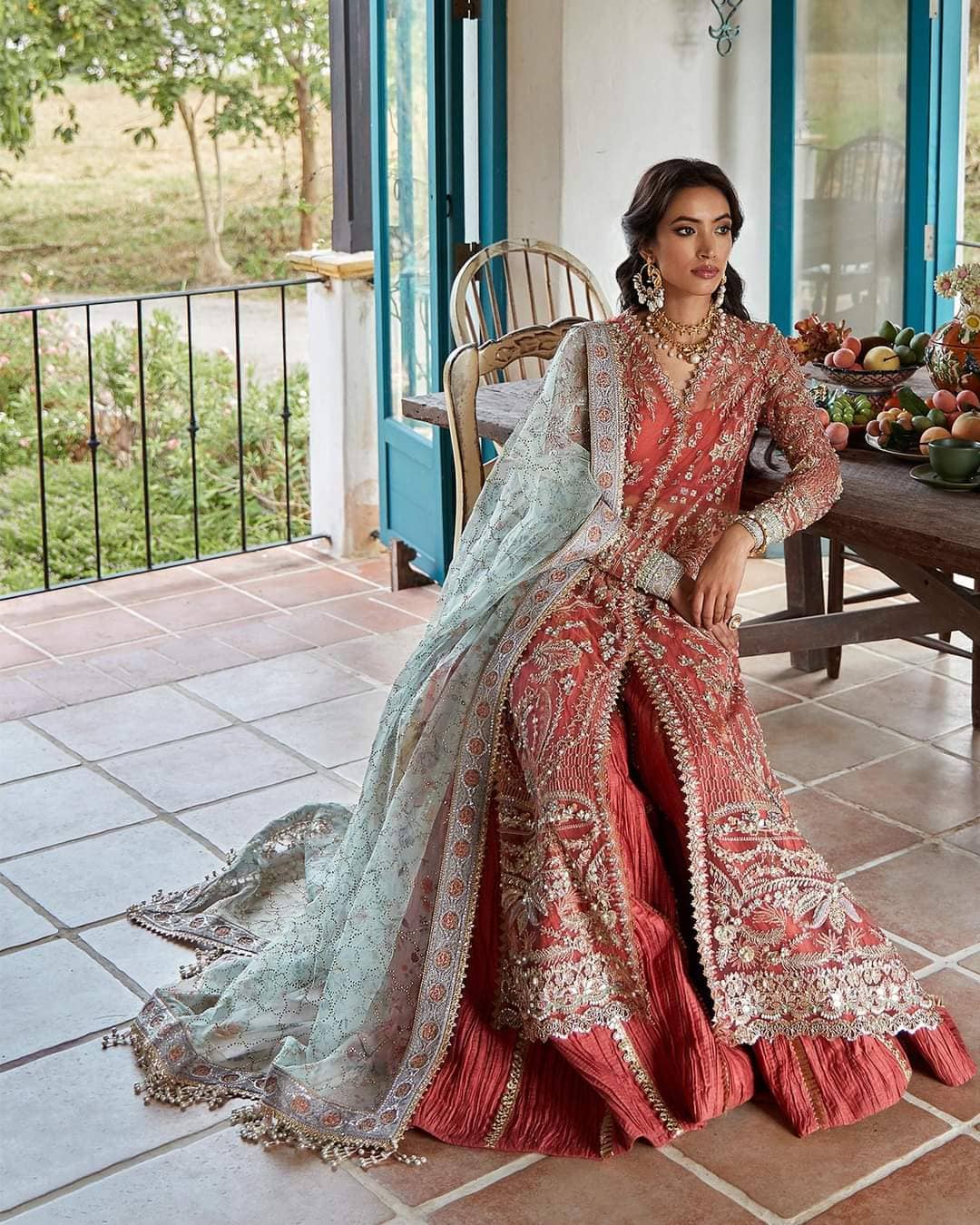 img_suffuse_by_sana_yasir_freesia_2022_wedding_edition_awwal_boutique