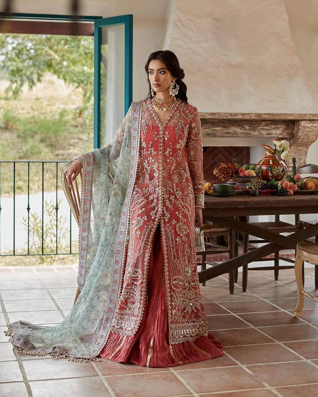 img_suffuse_by_sana_yasir_freesia_2022_wedding_edition_awwal_boutique