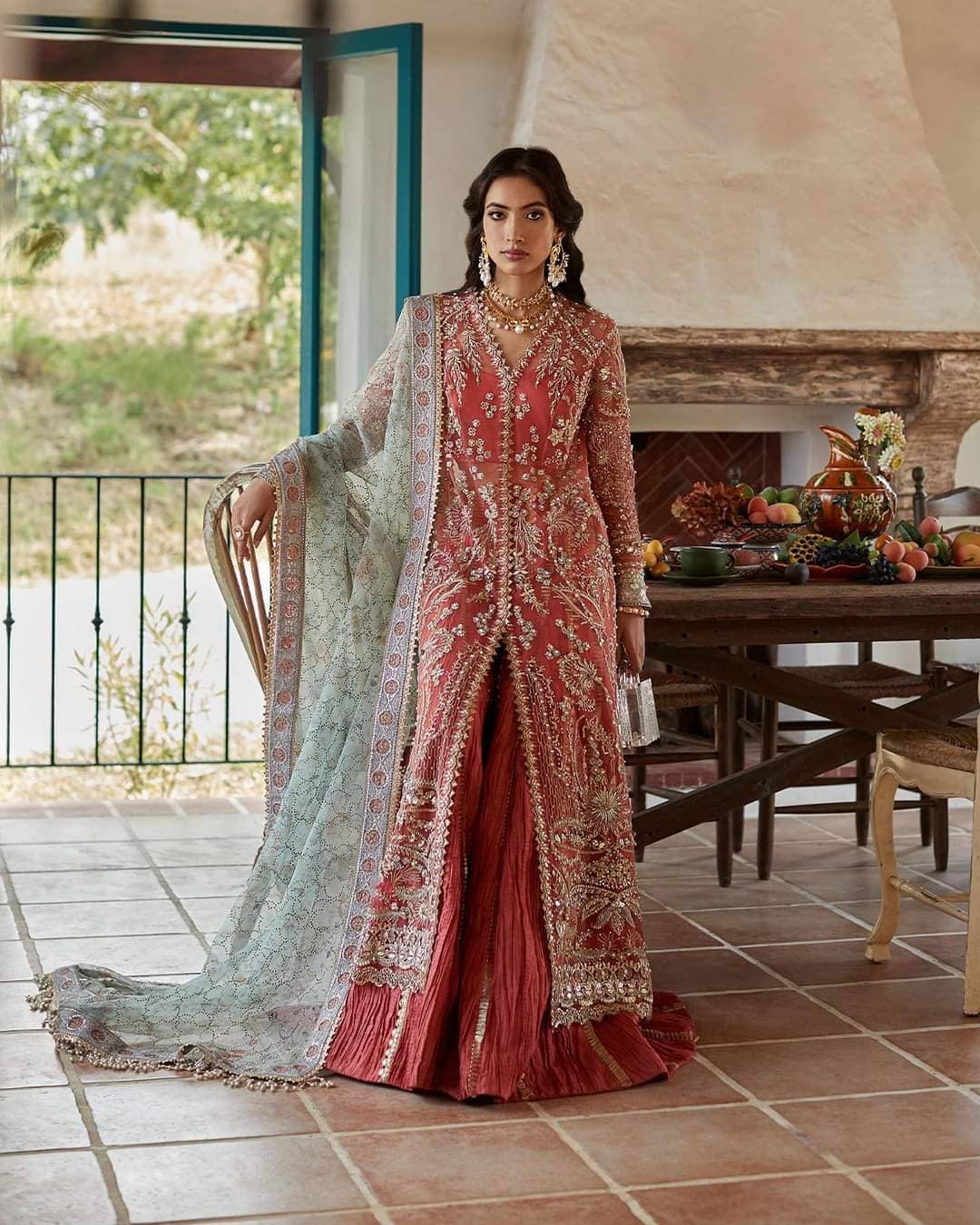 img_suffuse_by_sana_yasir_freesia_2022_wedding_edition_awwal_boutique