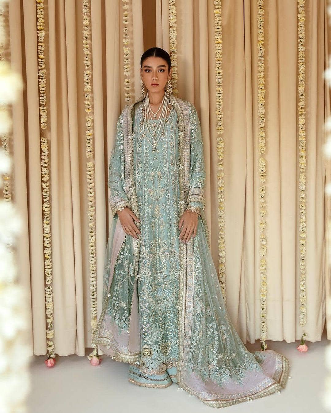 img_suffuse_by_sana_yasir_freesia_2022_wedding_edition_awwal_boutique