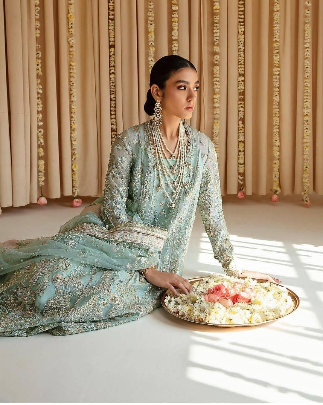 img_suffuse_by_sana_yasir_freesia_2022_wedding_edition_awwal_boutique