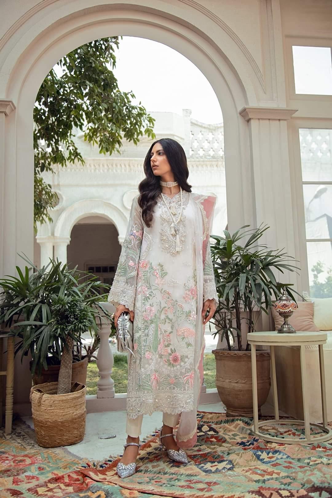 img_suffuse_freesia_luxury_wedding_edition_awwal_boutique