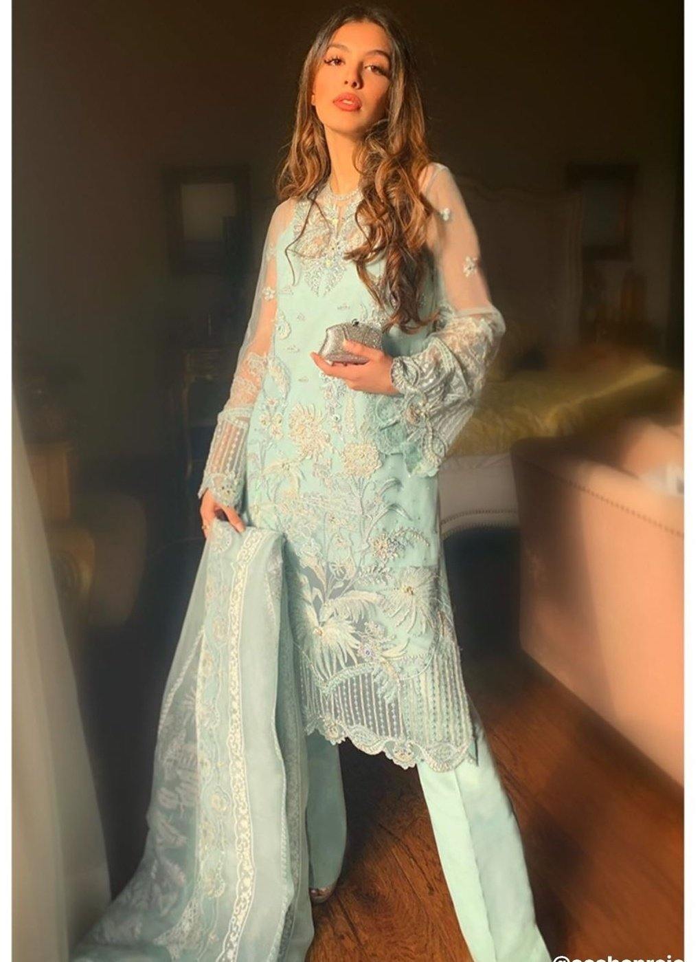 img_suffuse_freesia_luxury_wedding_edition_awwal_boutique