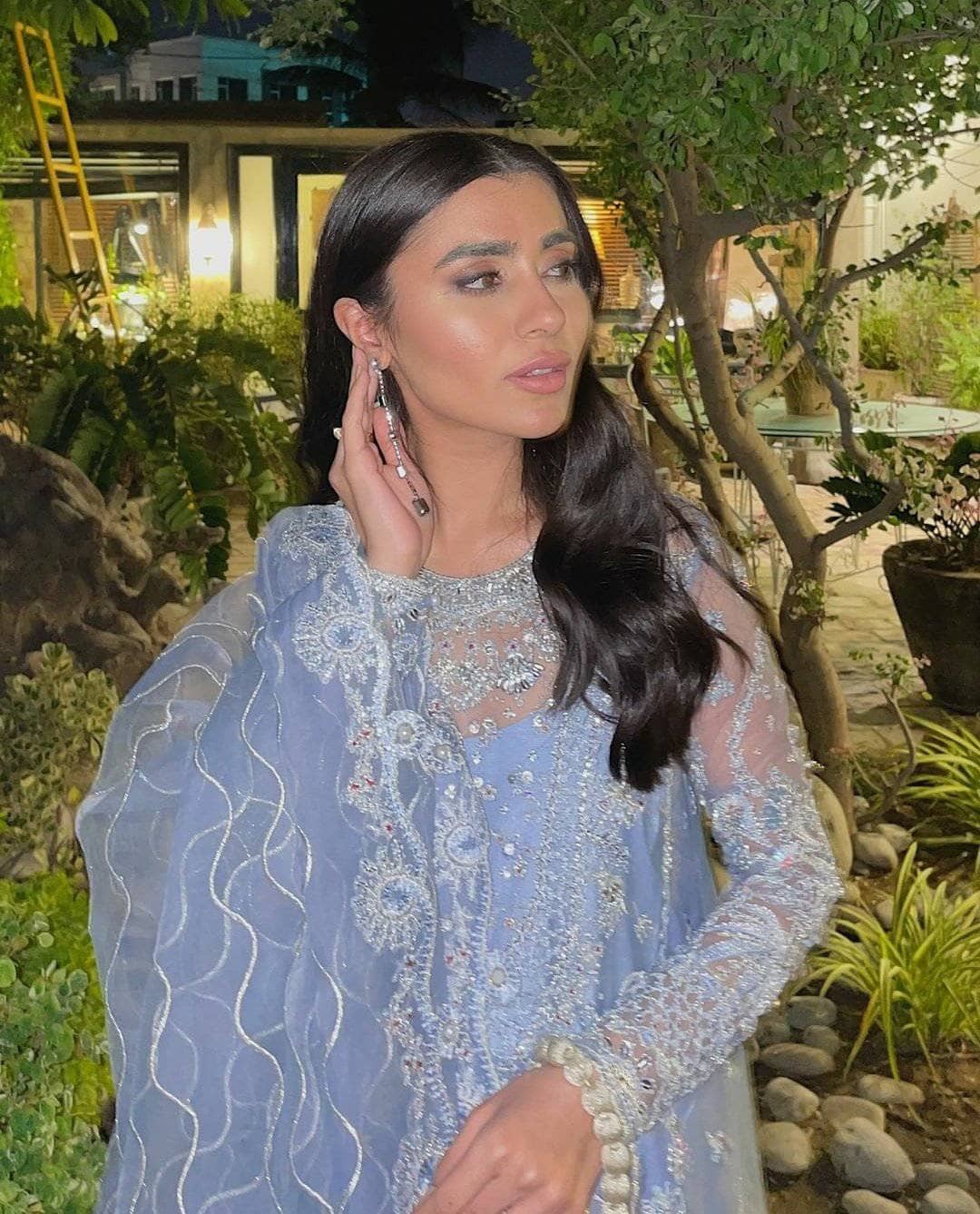 img_suffuse_by_sana_yasir_freeshia_wedding_edition_awwal_boutique