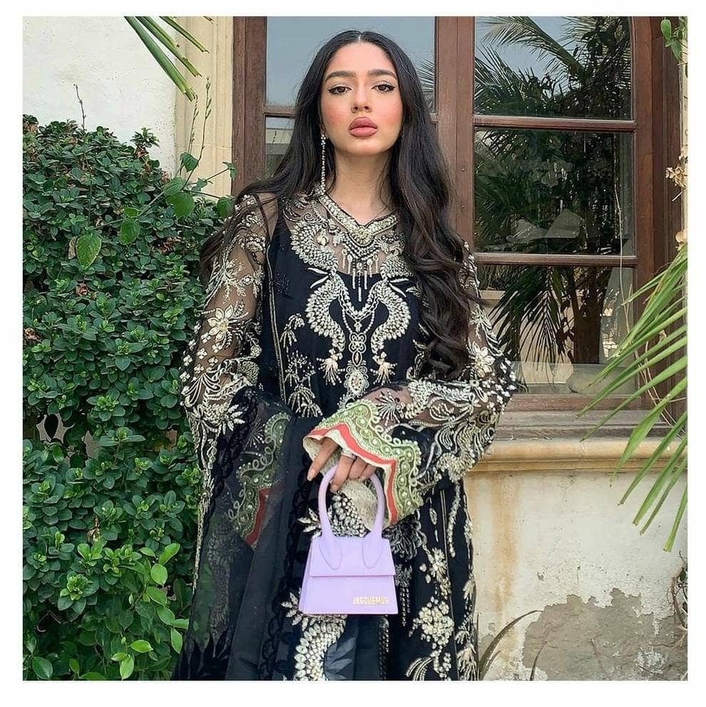 img_suffuse_by_sana_yasir_freeshia_wedding_edition_awwal_boutique