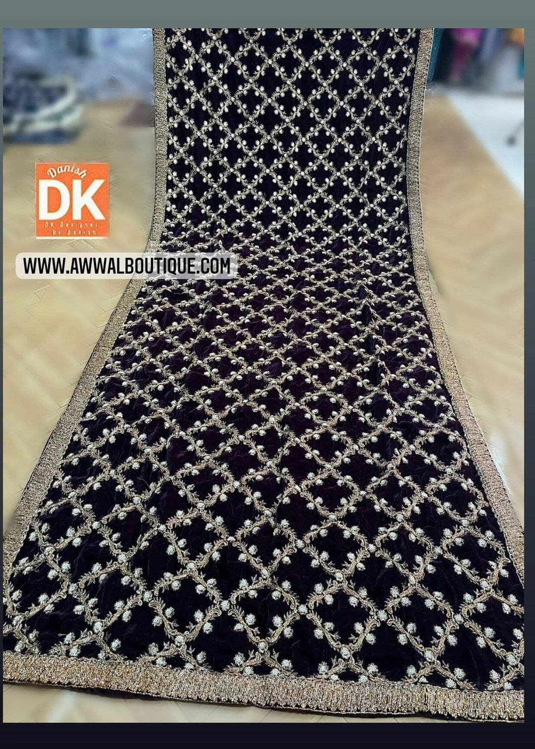 img_velvet_embroidered_shawls_awwal_boutique