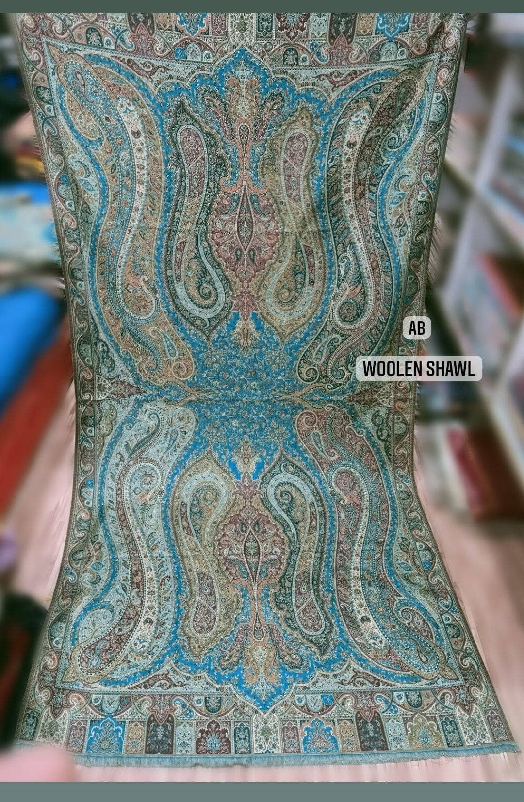 img_woolen_shawl_awwal_boutique