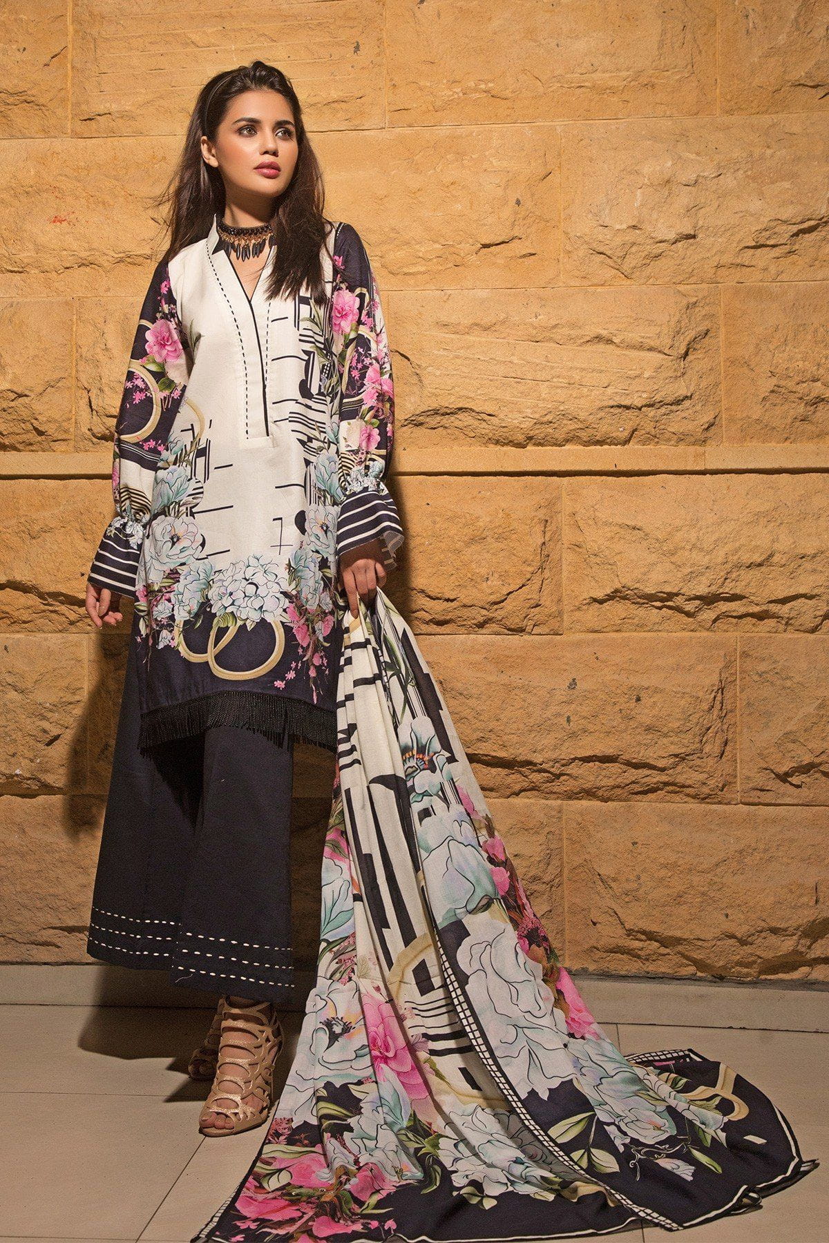 img_firdous_tropical_lawn_collection_awwal_boutique