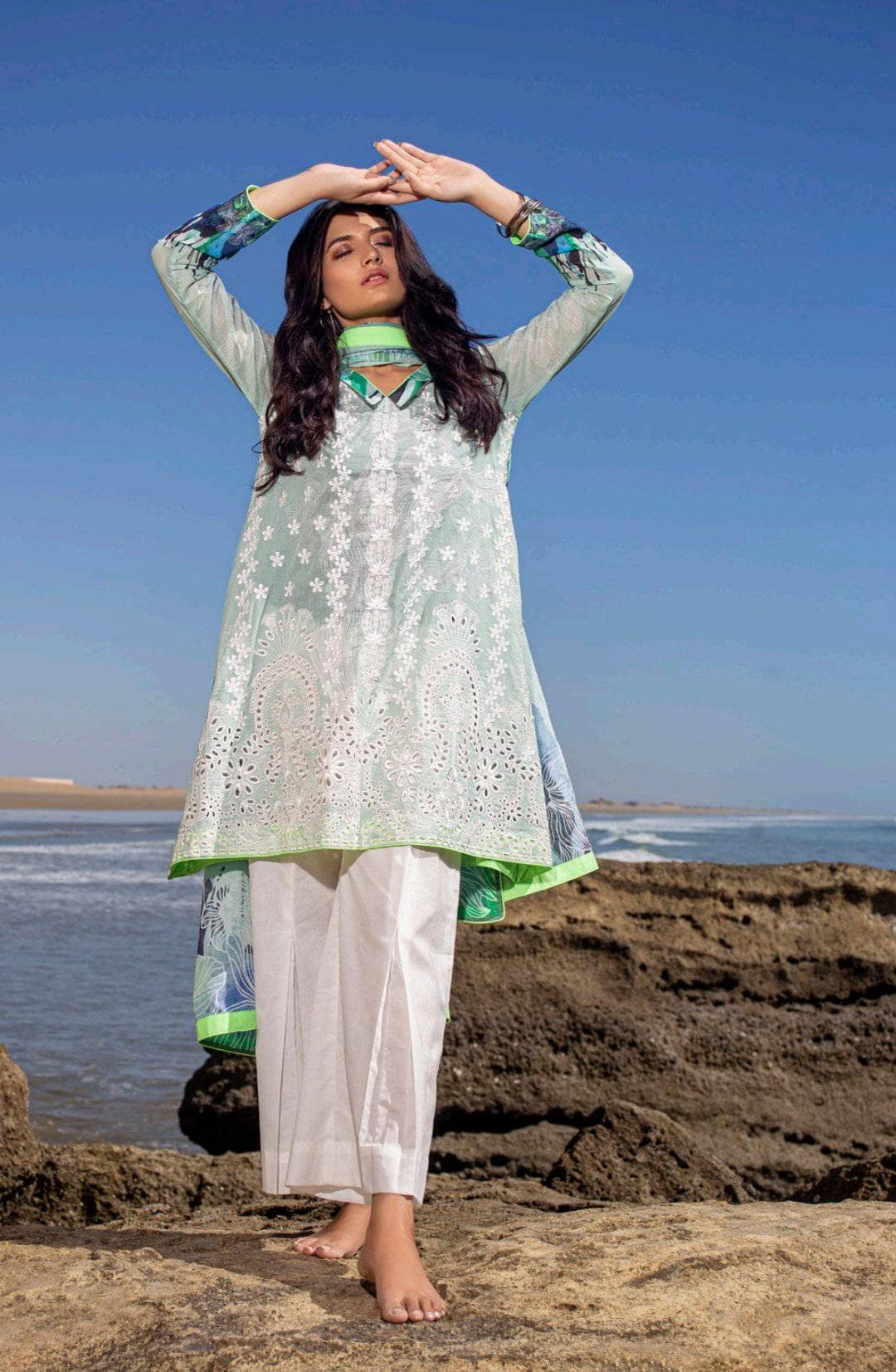 img_ravishing_embroidered_lawn_by_z_s_textiles_awwal_boutique