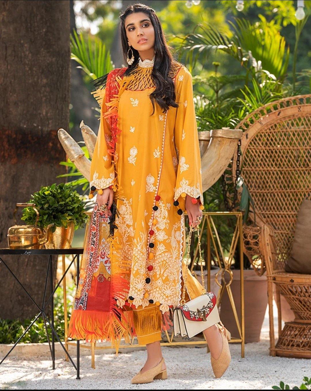 img_zaha_lawn_by_elan_awwal_boutique