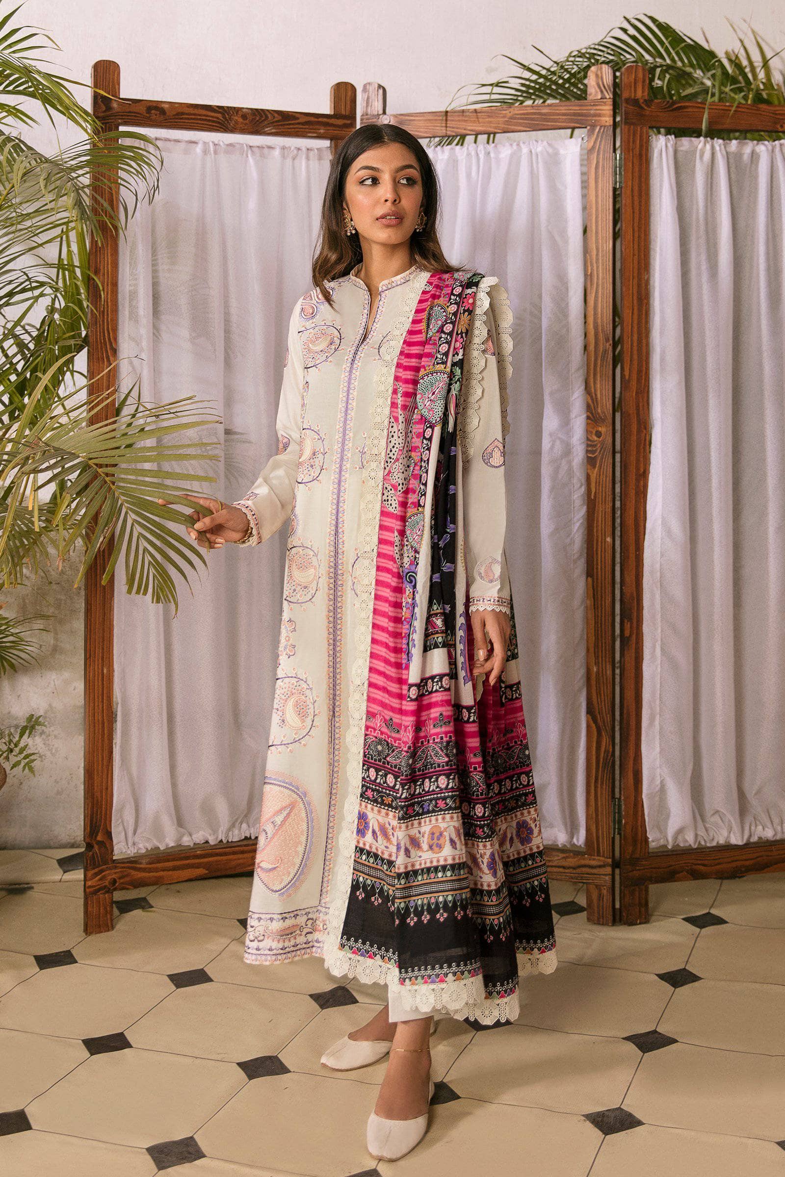 img_zaha_lawn_2021_awwal_boutique